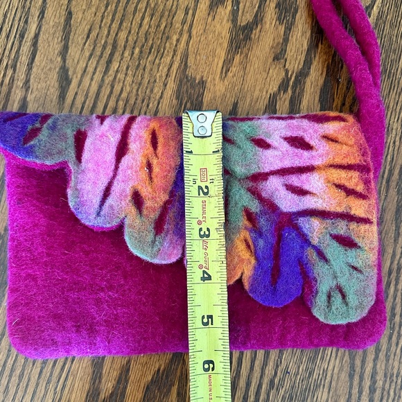 Handmade Felt Wool Clutch Purse • Leaf Motif - Picture 6 of 8